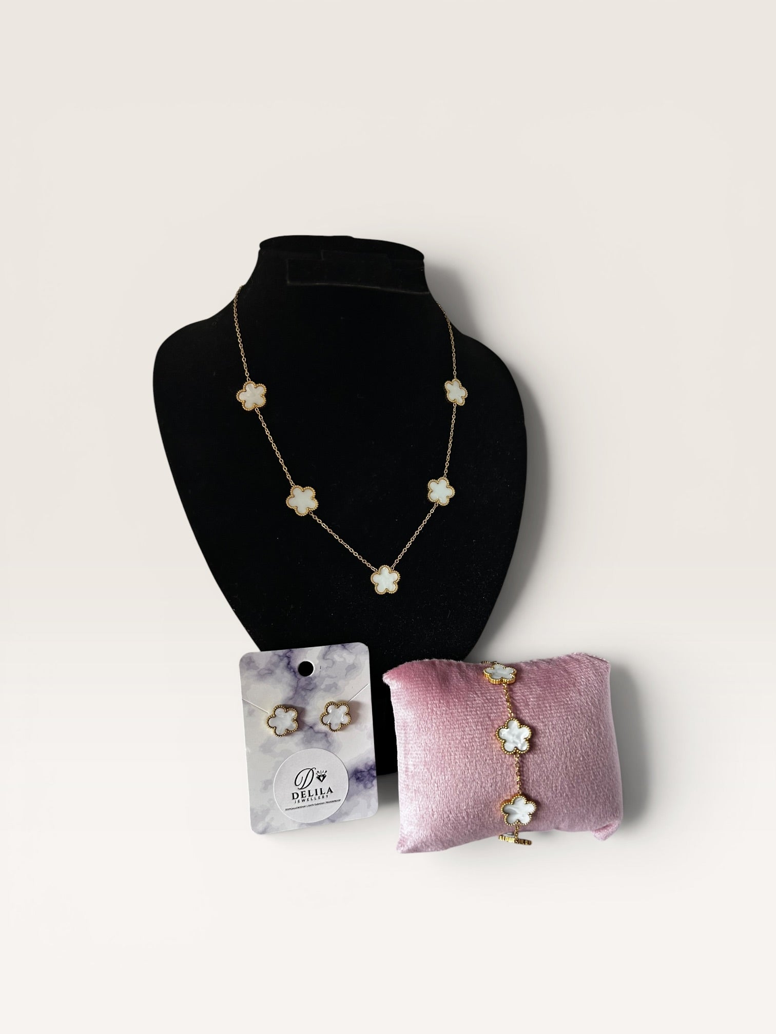 White Clover Set | Necklace, Bracelet & Earrings