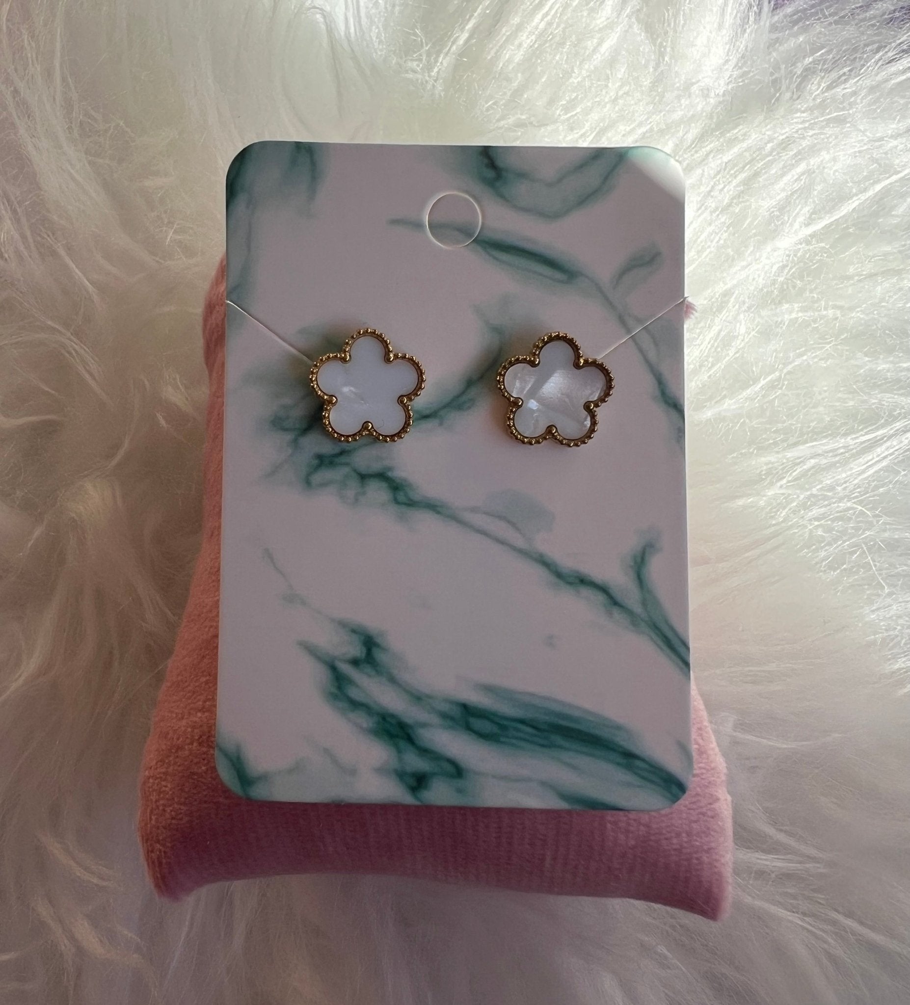 Stainless Steel White Pearl Clover Stud Earrings - Delila Jewellery NZ